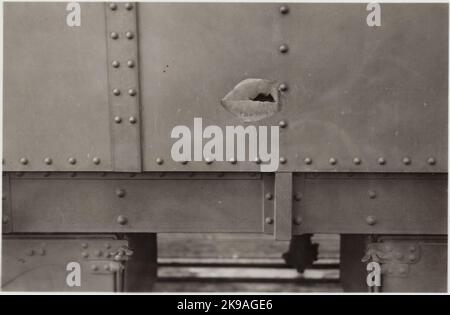 Bilder der Staatsbahnen, SJ ACO4 2960 nach dem Bombenanschlag in Narvik. Stockfoto