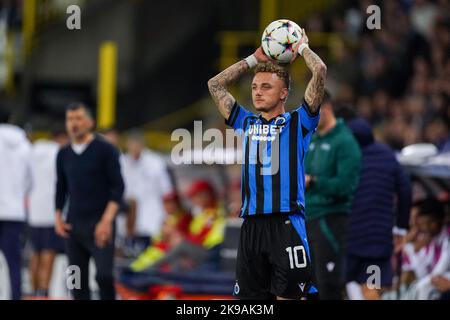 BRÜGGE, BELGIEN - 26. OKTOBER: Noa lang vom Club Brugge KV während des Spiels der Gruppe B - UEFA Champions League zwischen dem Club Brugge KV und dem FC Porto am 26. Oktober 2022 im Jan Breydelstadion in Brügge, Belgien (Foto: Joris Verwijst/Orange Picches) Stockfoto