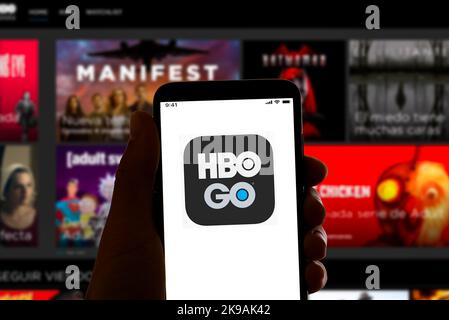 Barcelona, Spanien. 27. Oktober 2022. Barcelona, Spanien - in dieser Abbildung ist das Logo der Streaming-App HBO auf dem Bildschirm eines Mobiltelefons zu sehen. (Foto von Davide Bonaldo/Sipa USA) Quelle: SIPA USA/Alamy Live News Stockfoto