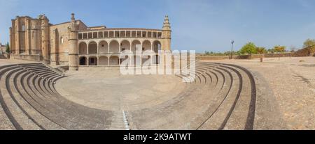 Auditorium des Klosters von San Benito. Alcantara, Caceres, Extremadura, Spanien Stockfoto