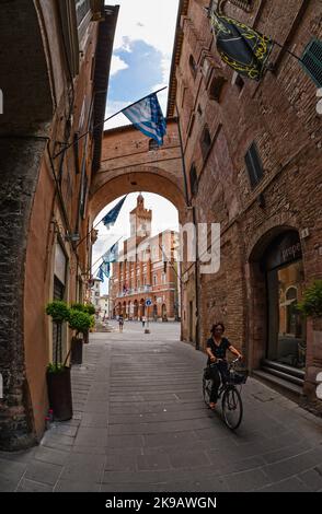 Foligno (Italien) - Eine schöne mittelalterliche Stadt in Umbrien, Mittelitalien Stockfoto