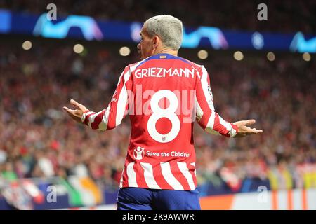 Atletico´s Griezmann reagiert am 26. Oktober 2022 während des Champions-League-Spieltags 5 zwischen Atletico de Madrid und Bayern Leverkusen im Civitas Metropolitano-Stadion in Madrid, Spanien. (Foto von Edward F. Peters/Sipa USA) Stockfoto