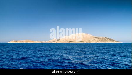 Kleine Insel Halki (Chalki) in der Ägäis in Griechenland Stockfoto