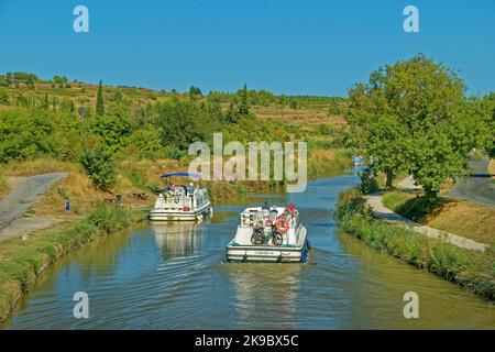 Der Canal du Midi in Roubia im Departement Aude in Südfrankreich. Stockfoto