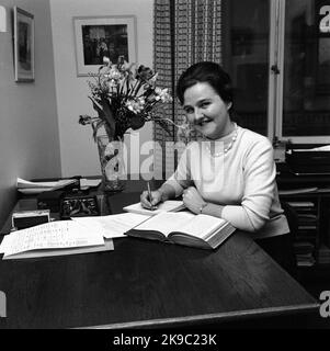Bundeskanzlerin Birgitta Olsson. Büro Für Maschinenbau Stockfoto