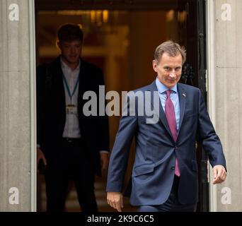 London, Großbritannien. 27. Oktober 2022. Jeremy Hunt, Chancellor of the Excheckr, 10 Downing Street London Großbritannien Kredit: Ian Davidson/Alamy Live News Stockfoto