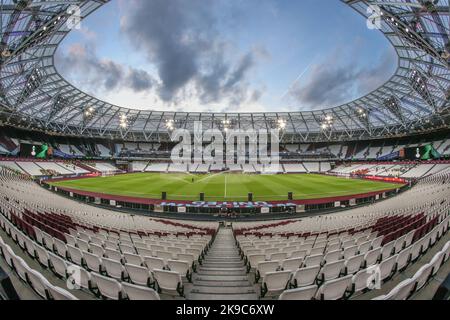 London, Großbritannien. 27. Oktober 2022. Eine allgemeine Ansicht des Londoner Stadions vor dem Spiel der UEFA Europa Conference League West Ham United gegen Silkeborg im London Stadium, London, Vereinigtes Königreich, 27.. Oktober 2022 (Foto von Arron Gent/Nachrichtenbilder) Credit: News Images LTD/Alamy Live News Stockfoto