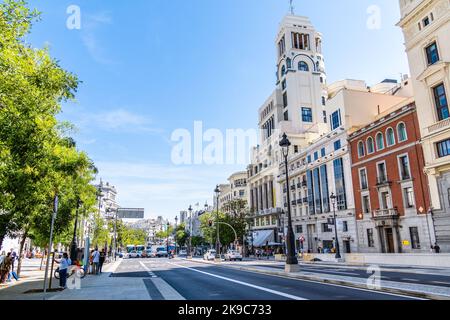 Madrid, Spanien - 17. September 2022: Blick auf die Alcala-Straße im Zentrum von Madrid. Stockfoto