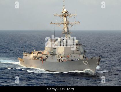 Der Lenkraketen-Zerstörer USS Mason (DDG 87) U.S. Navy Stockfoto