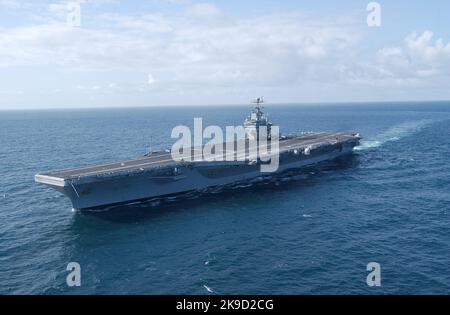 USS John C. Stennis (CVN 74) U.S. Navy. USS John C. Stennis (CVN-74) ist der siebte nukleare SuperCarrier der Nimitz-Klasse in der US Navy Stockfoto