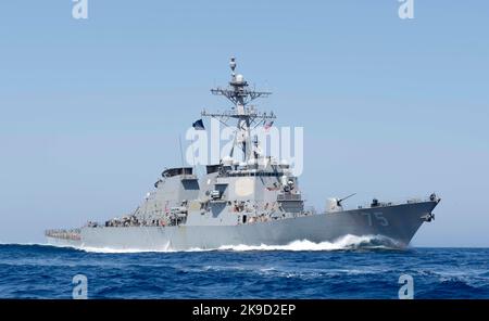 USS Donald Cook (DDG 75) Donald Cook, ein Lenkraketen-Zerstörer der Arleigh Burke-Klasse, U.S. Navy Stockfoto