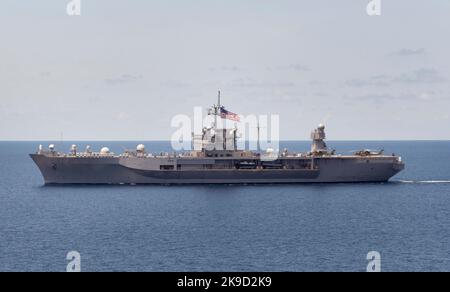 Das Flaggschiff der US-Flotte von 7. USS Blue Ridge (LCC 19) Stockfoto