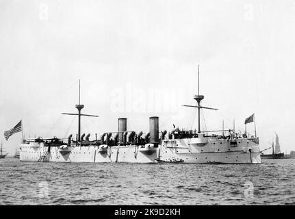 Die vierte USS Baltimore (C-3) (später CM-1) war ein US-Navy-Kreuzer, der fünfte geschützte Kreuzer, der von einem amerikanischen Hof gebaut wurde. 1891 Stockfoto