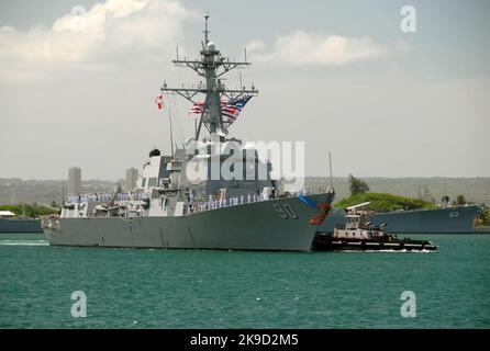 Die US-Marine der Arleigh Burke-Klasse mit Lenkraketen, USS Chafee (DDG 90) Stockfoto