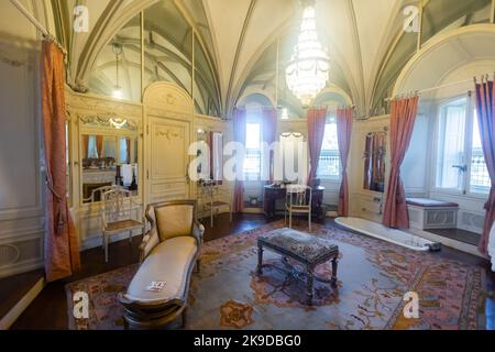 Ansicht des restaurierten Badezimmers in Castle de Haar, Niederlande Stockfoto