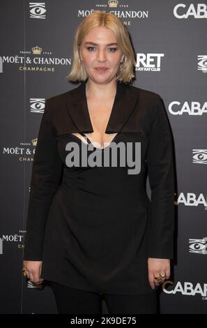 London, Großbritannien. 27. Oktober 2022. Self Esteem aka Rebecca Taylor nimmt an der Gala-Nacht-Aufführung von „Cabaret at the Kit Kat Club“ London England UK am 27.. Oktober 2022 Teil. Foto von Gary Mitchell Kredit: Gary Mitchell, GMP Media/Alamy Live News Stockfoto