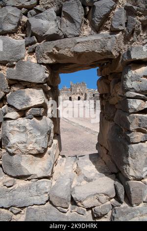 Blick auf den Hof von der Außenwand Qasr Al Azraq Fort Desert Castle Jordanien Stockfoto