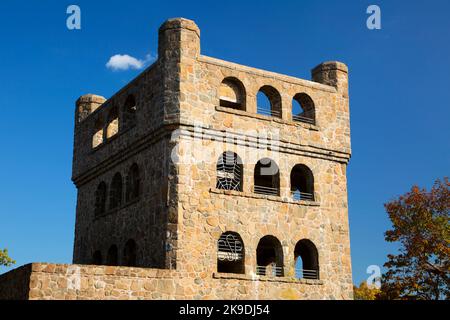 Gipfel-Turm, Sleeping Giant State Park, Connecticut Stockfoto