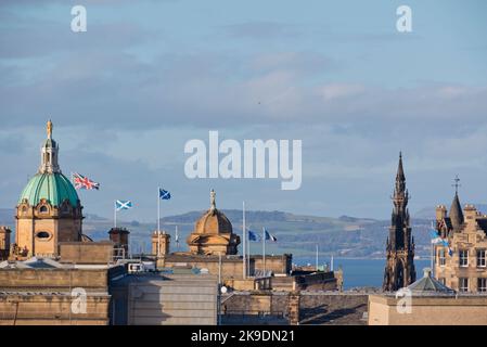 Blick nach Norden vom Dachgarten des National Museum of Scotland, Edinburgh Stockfoto