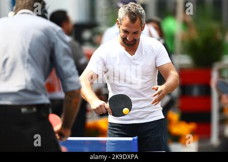 Mexiko-Stadt, Mexiko. 28. Oktober 2022. MEXIKO-Stadt, Mexiko. 28. Oktober 2022. Timo GLOCK, ehemaliger Toyota F1 Pilot im Einsatz mit Tischtennis im Fahrerlager F1 beim Großen Preis von Mexiko F1 im Magdalena Mixhuca Park im Autodromo Hernando Rodriguez, Formel 1 Grand Prix von Mexiko, F1 Mexikanischer GP, Formel 1 in Mexiko, Grand Prix du Mexique de Formule 1, gebührenpflichtige Abbildung, Copyright © QIAN Jun/ATP images Credit: SPP Sport Press Photo. /Alamy Live-Nachrichten Kredit: SPP Sport Press Foto. /Alamy Live News Stockfoto