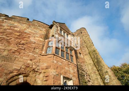 Blick auf eine Burgmauer in Tamworth, Staffordshire, Großbritannien Stockfoto