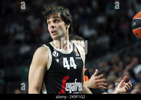 Milos Teodosic aus Bologna während des Euroleague-Basketballspiels der Turkish Airlines zwischen Real Madrid und Virtus Segafredo Bologna am 27. Oktober 2022 im Wizink Center in Madrid, Spanien - Foto: Irina R Hipolito/DPPI/LiveMedia Kredit: Unabhängige Fotoagentur/Alamy Live News Stockfoto