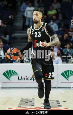 Daniel Hackett aus Bologna während des Euroleague-Basketballspiels der Turkish Airlines zwischen Real Madrid und Virtus Segafredo Bologna am 27. Oktober 2022 im Wizink Center in Madrid, Spanien - Foto: Irina R Hipolito/DPPI/LiveMedia Kredit: Unabhängige Fotoagentur/Alamy Live News Stockfoto