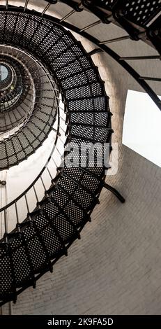 Sankt Augustine, USA - 24. Juli 2010: .Wunderschöne eiserne Treppe im Leuchtturm von Saint Augustine in Florida. Der Leuchtturm wurde 1871 errichtet Stockfoto