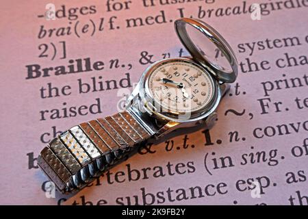 Smiths Englisch machte Bewegung, Braille-Uhr für blinde Verwendung RNIB, Schweizer Zifferblatt Stockfoto