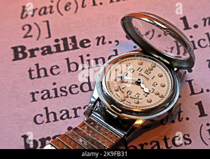 Smiths Englisch machte Bewegung, Braille-Uhr für blinde Verwendung RNIB, Schweizer Zifferblatt Stockfoto