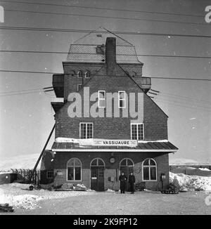 Der Bahnhof wurde 1902 erbaut. Im Zusammenhang mit der Elektrifizierung der Strecke wurde der Bahnhof 1913 in das neu errichtete Trafohaus verlegt. Ziegelgebäude. Stockfoto