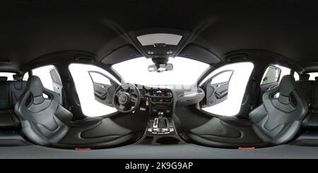 Audi RS4 2013 Avant 4,2 V8 TFSI quattro Auto 360 Foto Innenraum Sitze Innenraum keine Personen im Cockpit Stockfoto