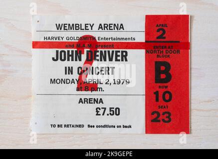 Ticket Stub für ein John Denver Konzert am 2.. April 1979 in der Wembley Arena, London, Großbritannien Stockfoto