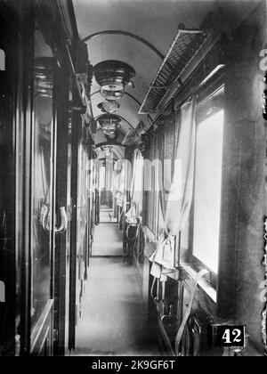 Innenansicht des königlichen Wagens, Staatsbahnen, SJ AO3 1864. Ursprünglich 1909 für Queen Victoria erbaut. 1932 zum Wagen von Kronprinz Gustaf Adolf aufgestiegen und 1966 endgültig aufgegeben. Stockfoto