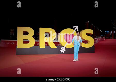 Roma, RM, Italien. 22. Oktober 2022. Gast besucht den roten Teppich des Films ''Bros'' beim Filmfestival von Rom 17. im Auditorium Parco della Musica. (Bild: © Gennaro Leonardi/Pacific Press via ZUMA Press Wire) Stockfoto