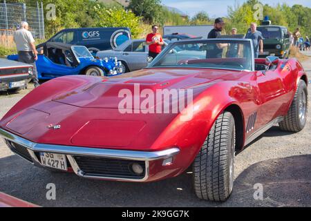 Chevrolet Corvette C3, Stingray 427 Cabriolet, produziert von 1967 - 1982, diagonale Vorderansicht Stockfoto