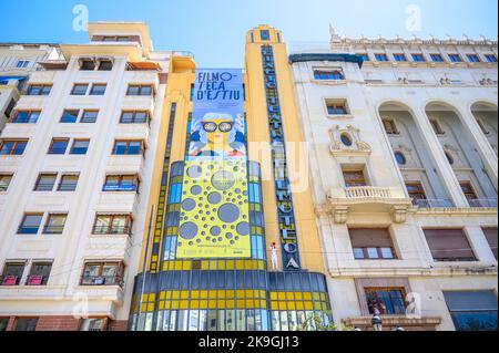 Fassade des Rialto-Theaters auf der Plaza del Ayuntamiento oder dem Rathausplatz in Valencia, Spanien Stockfoto