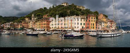 Portofino Ligurien Italien September 2022. Portofino; Ligurisch: Portofino ist eine Gemeinde in der Metropolstadt Genua an der italienischen Riviera. T Stockfoto