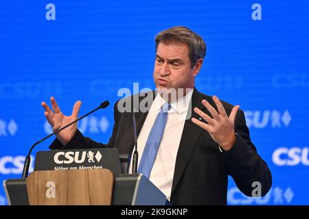 Augsburg, Deutschland. 28. Oktober 2022. Markus SOEDER (Ministerpräsident von Bayern und CSU-Vorsitzender), Rede, Geste, CSU-Parteikonferenz 2022 am 28.. Und 29.. Oktober 2022 auf dem Messegelände Augsburg? Kredit: dpa/Alamy Live Nachrichten Stockfoto