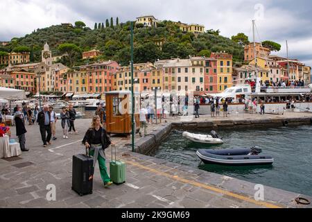 Portofino Ligurien Italien September 2022. Portofino; Ligurisch: Portofino ist eine Gemeinde in der Metropolstadt Genua an der italienischen Riviera. T Stockfoto