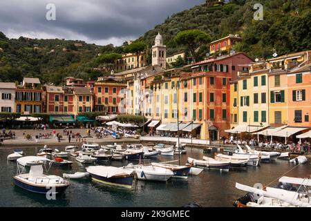 Portofino Ligurien Italien September 2022. Portofino; Ligurisch: Portofino ist eine Gemeinde in der Metropolstadt Genua an der italienischen Riviera. T Stockfoto