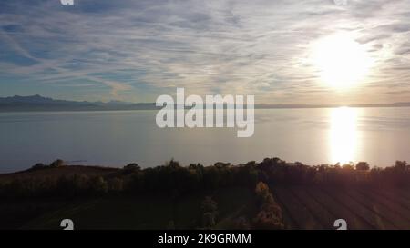 Eine Luftaufnahme des Friedrichshafen Bodensees Stockfoto