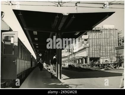 Die Staatsbahnen, SJ, Stockholmer Hauptbahnhof während des Wiederaufbaus. Stockfoto