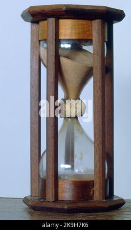 RELOJ DE ARENA DE MEDIA HORA-SALA DOPPELPUNKT. Lage: Museo Naval / MINISTERIO DE MARINA. MADRID. Spanien. Stockfoto