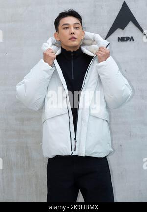 Seoul, Südkorea. 28. Oktober 2022. Der südkoreanische Schauspieler Yoo Ah-in nimmt am 28. Oktober 2022 an einem Fotoanruf für die Modemarke Nepa Airgram Pop-Up Store Open Photocall in Seoul, Südkorea, Teil. (Foto von Lee Young-ho/Sipa USA) Quelle: SIPA USA/Alamy Live News Stockfoto