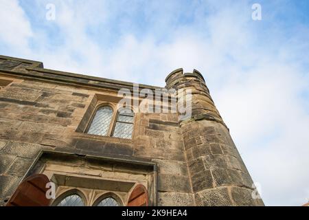 Blick auf eine Burgmauer in Tamworth, Staffordshire, Großbritannien Stockfoto