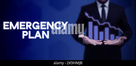 Schild mit Notfallplan. Wort geschrieben auf zusätzliche Entschädigung Bonus Subventionen Incentives Zertifikate Dame in Anzug halten Stift symbolisieren Stockfoto