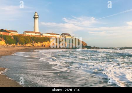 Pigeon Point Lighthouse in Pigeon Point Light Station State Historic Park, Kalifornien, USA. Stockfoto