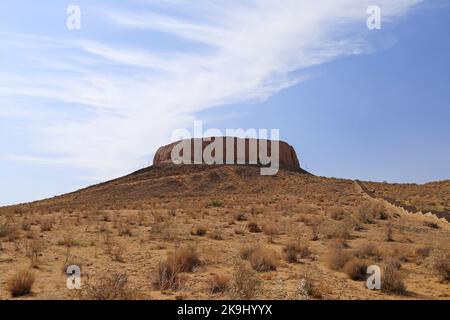 Chylpyk Kala Zoroastrian Dakhma (Turm der Stille), Kyzylkum-Wüste, Autonome Republik Karakalpakistan, Usbekistan, Zentralasien Stockfoto