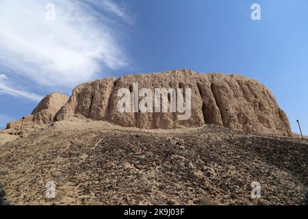 Chylpyk Kala Zoroastrian Dakhma (Turm der Stille), Kyzylkum-Wüste, Autonome Republik Karakalpakistan, Usbekistan, Zentralasien Stockfoto